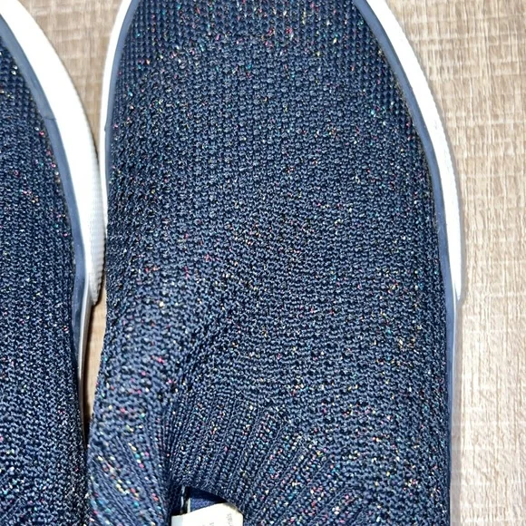 Girls Cat and Jack  pull on sneaker - Picture 9 of 9